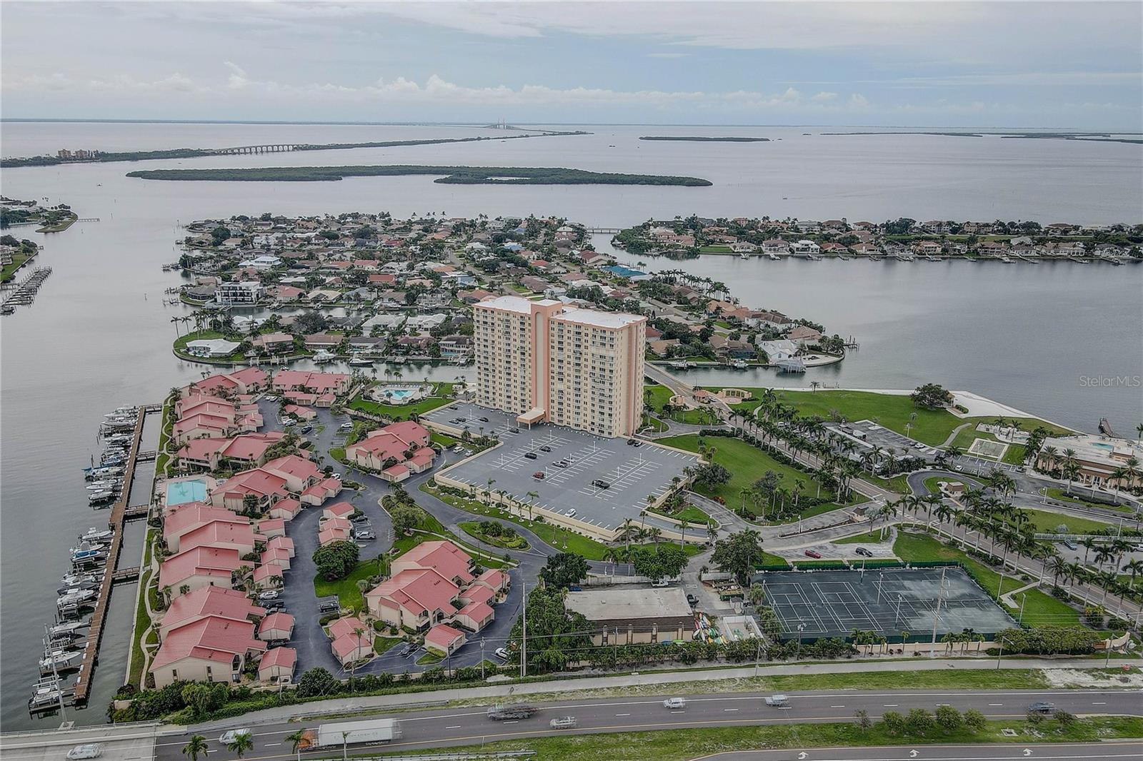 4900 BRITTANY DR S #1409, ST PETERSBURG, FL — photo 34