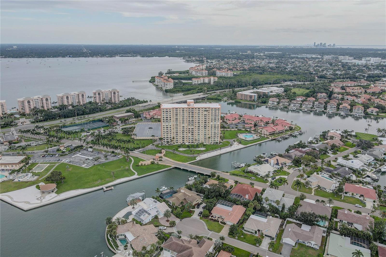4900 BRITTANY DR S #1409, ST PETERSBURG, FL — photo 36