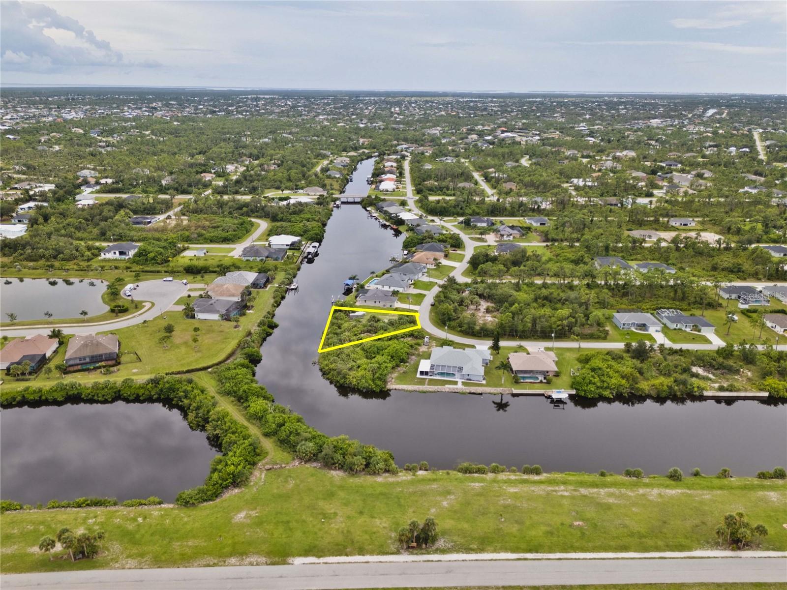 8050 SANTA CRUZ DR, PORT CHARLOTTE, FL — photo 2