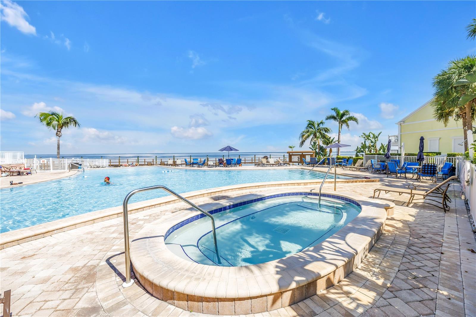 4982 COQUINA KEY DR SE, ST PETERSBURG, FL — photo 96
