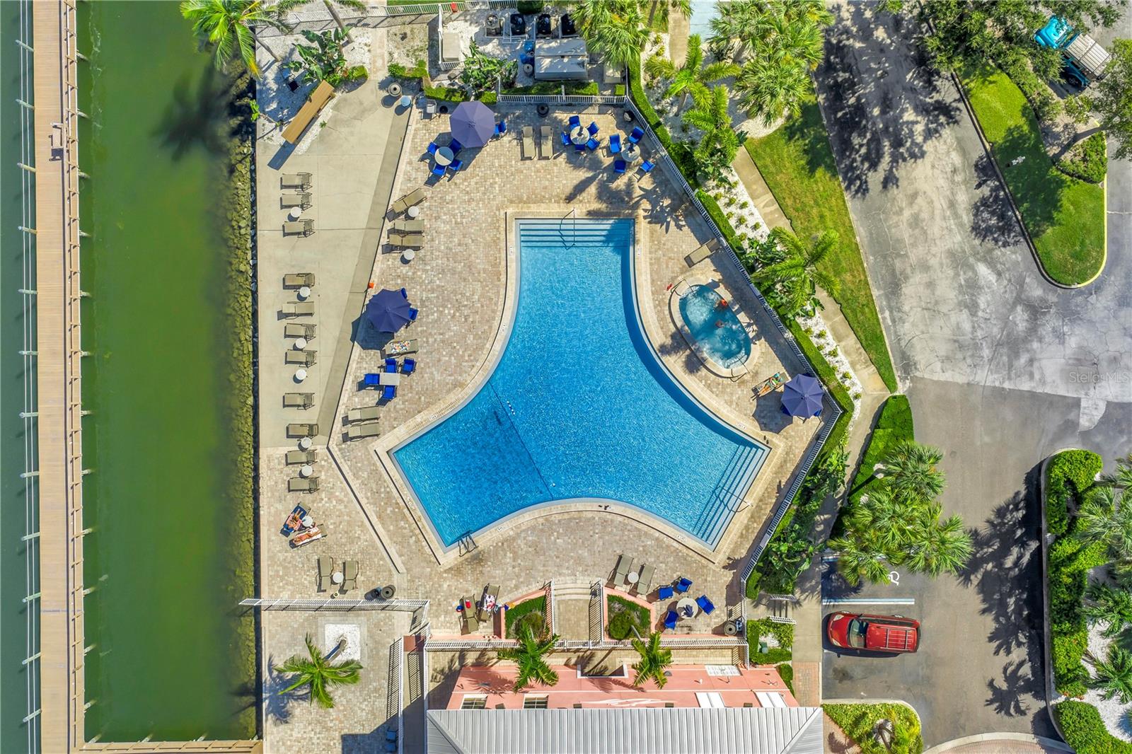 4982 COQUINA KEY DR SE, ST PETERSBURG, FL — photo 109