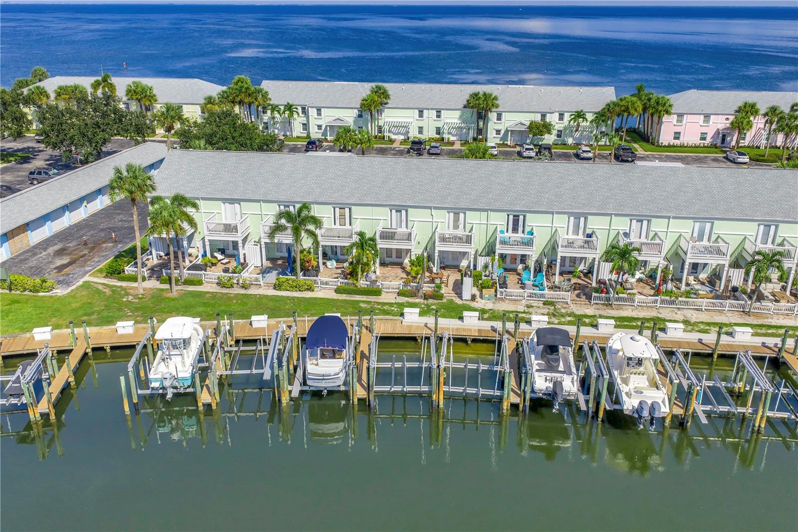 4982 COQUINA KEY DR SE, ST PETERSBURG, FL — photo 124