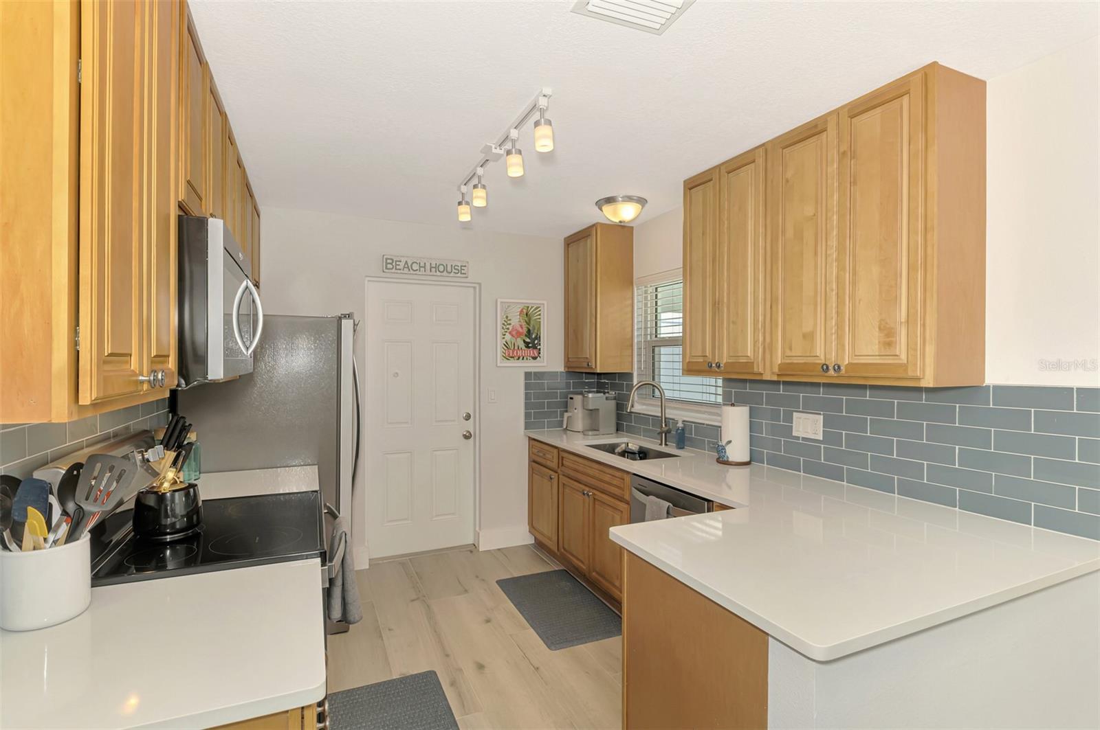 1137 N MOONMIST CT #L-7, SARASOTA, FL — photo 10