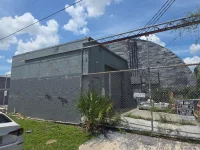 1001 W PINE ST — photo 1