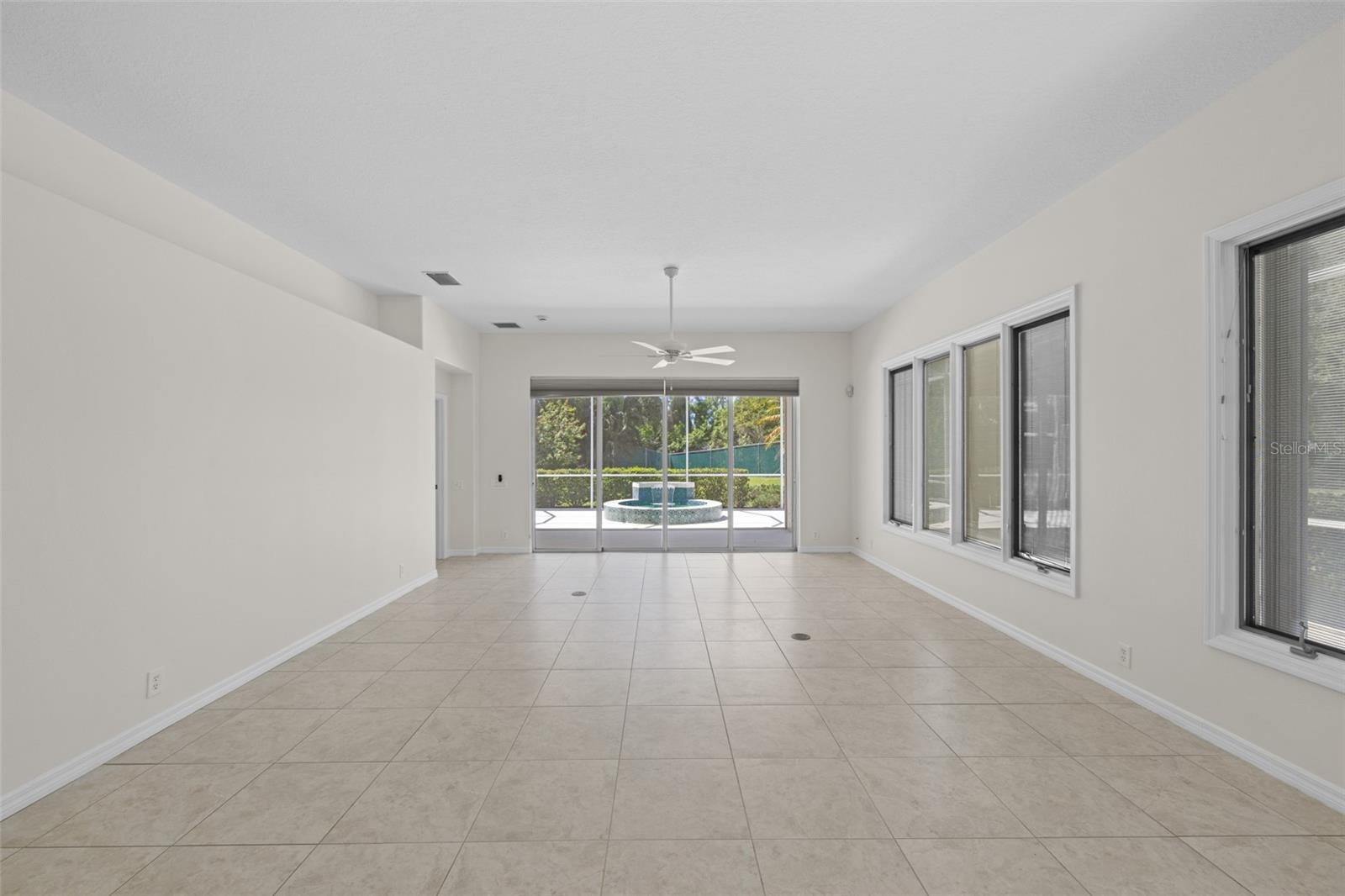 8628 54TH AVENUE CIR E, BRADENTON, FL — photo 4