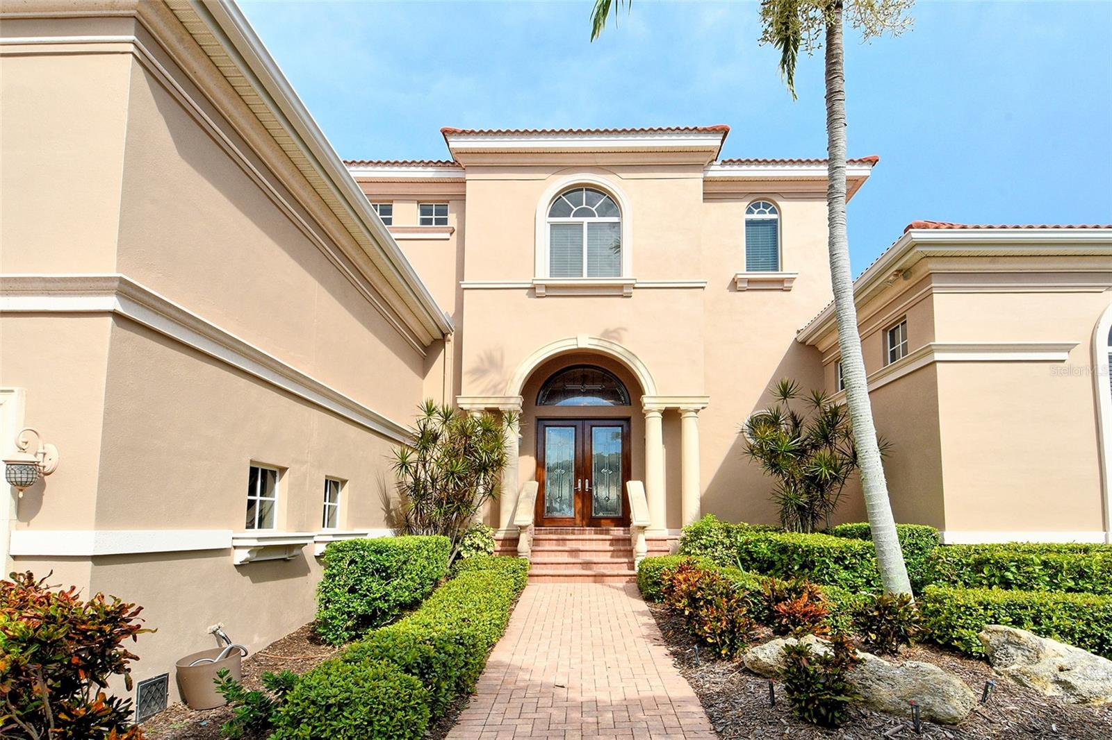 591 PUTTING GREEN LN, LONGBOAT KEY, FL — photo 11