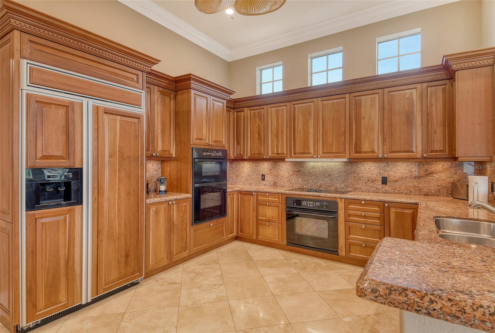 591 PUTTING GREEN LN, LONGBOAT KEY, FL — photo 44