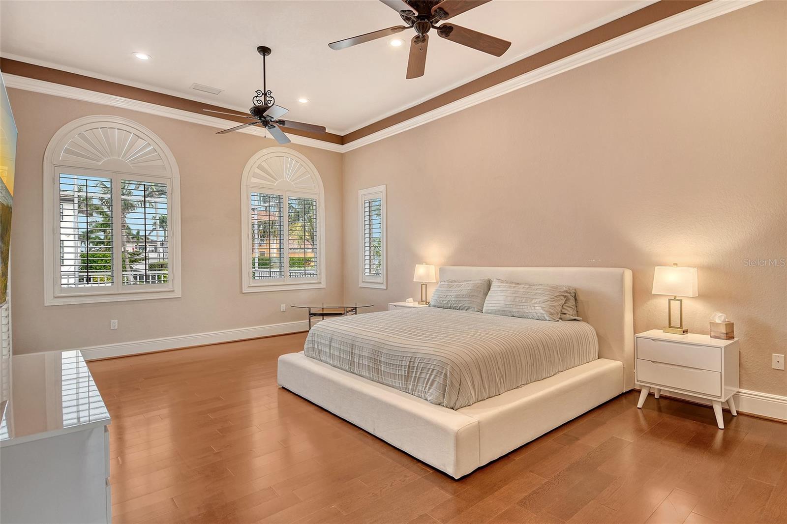 591 PUTTING GREEN LN, LONGBOAT KEY, FL — photo 56