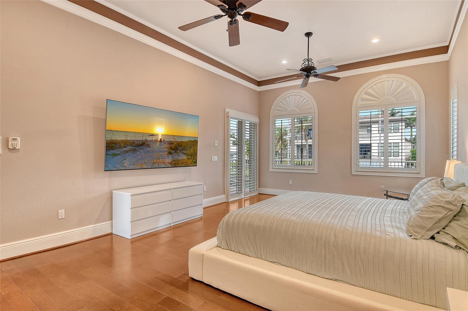 591 PUTTING GREEN LN, LONGBOAT KEY, FL — photo 58