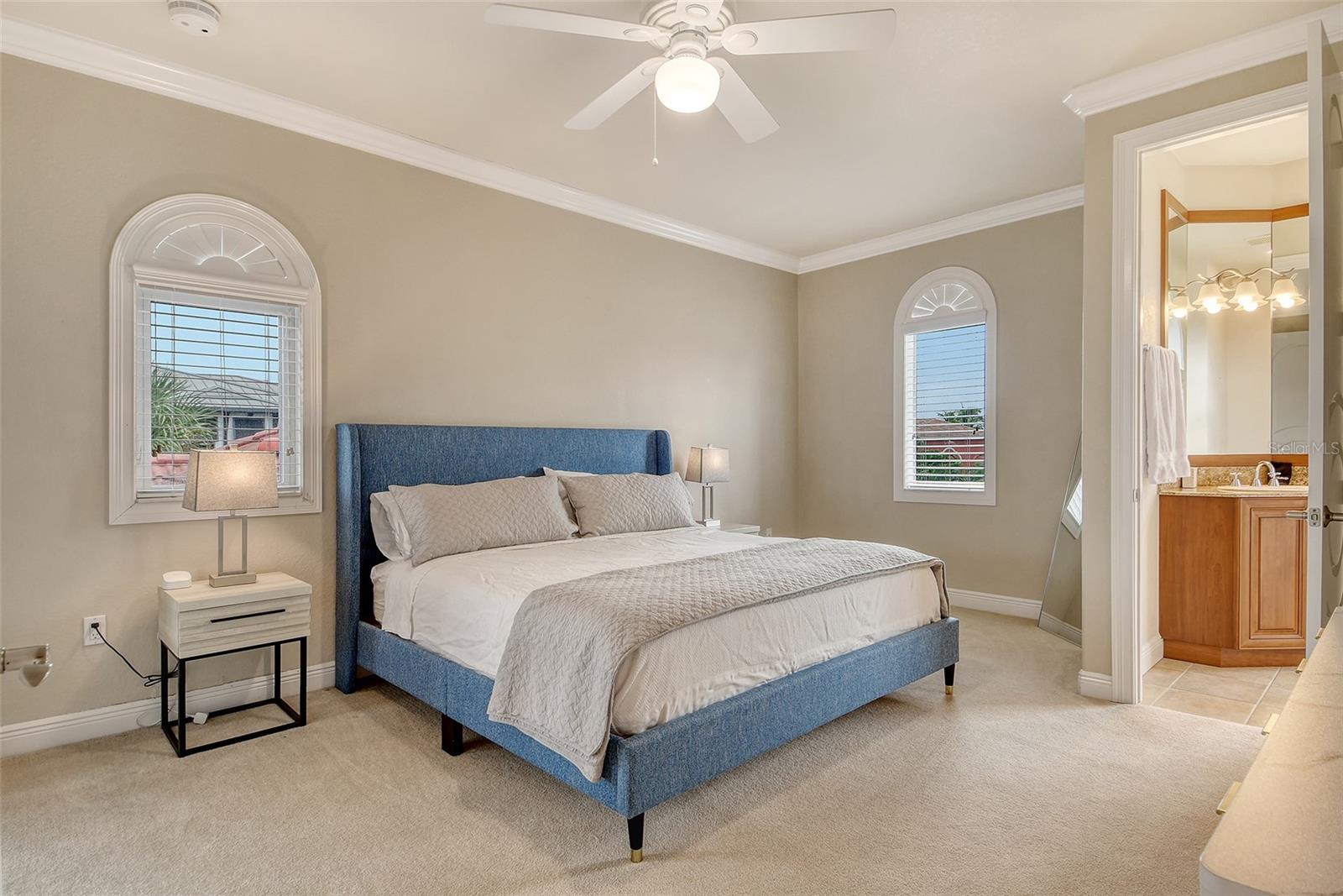 591 PUTTING GREEN LN, LONGBOAT KEY, FL — photo 88