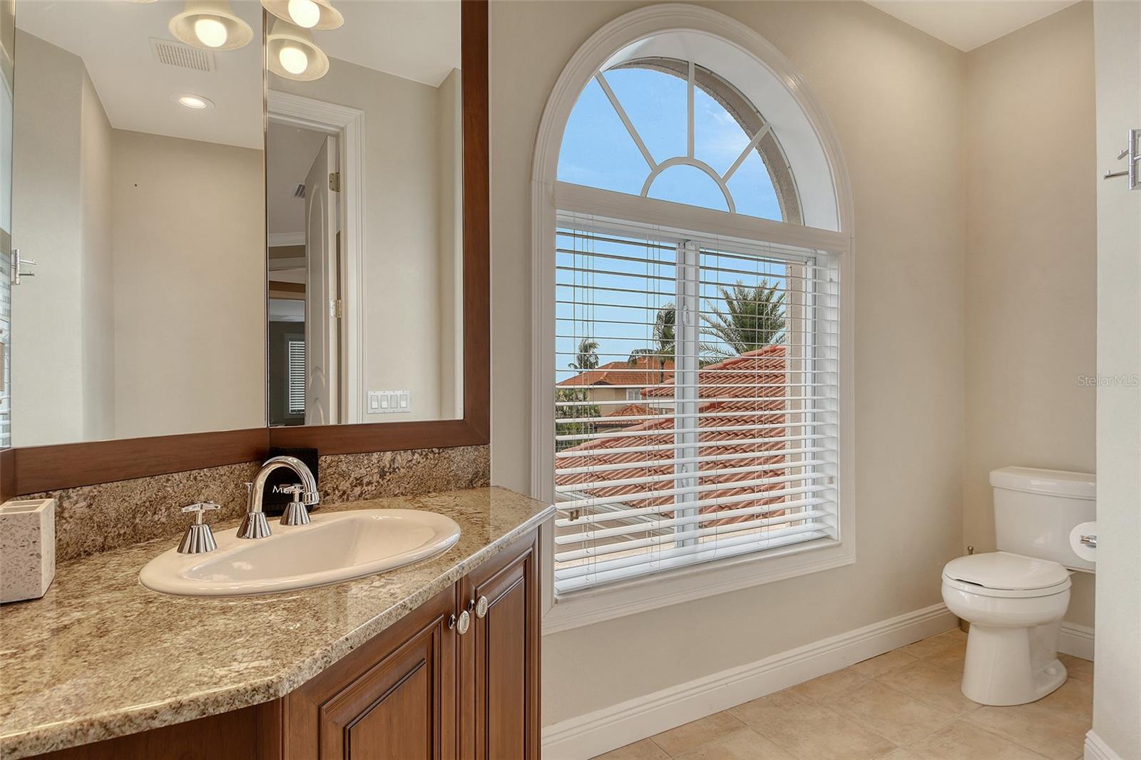 591 PUTTING GREEN LN, LONGBOAT KEY, FL — photo 92