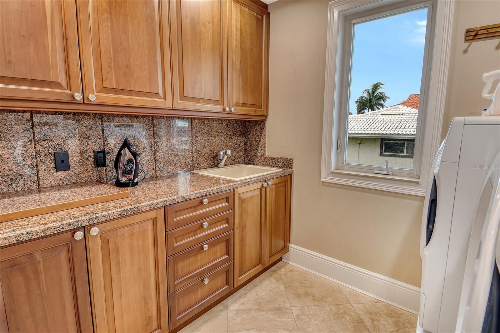 591 PUTTING GREEN LN, LONGBOAT KEY, FL — photo 108