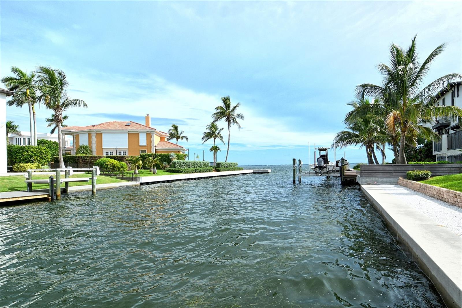 591 PUTTING GREEN LN, LONGBOAT KEY, FL — photo 134
