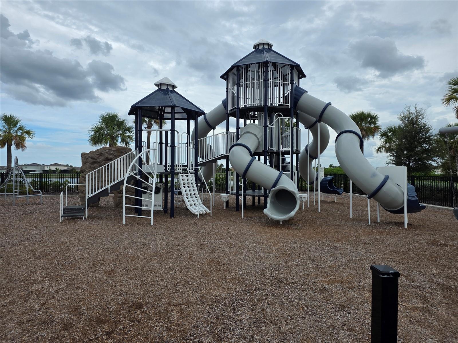 566 SUNLIT CORAL ST, RUSKIN, FL — photo 17