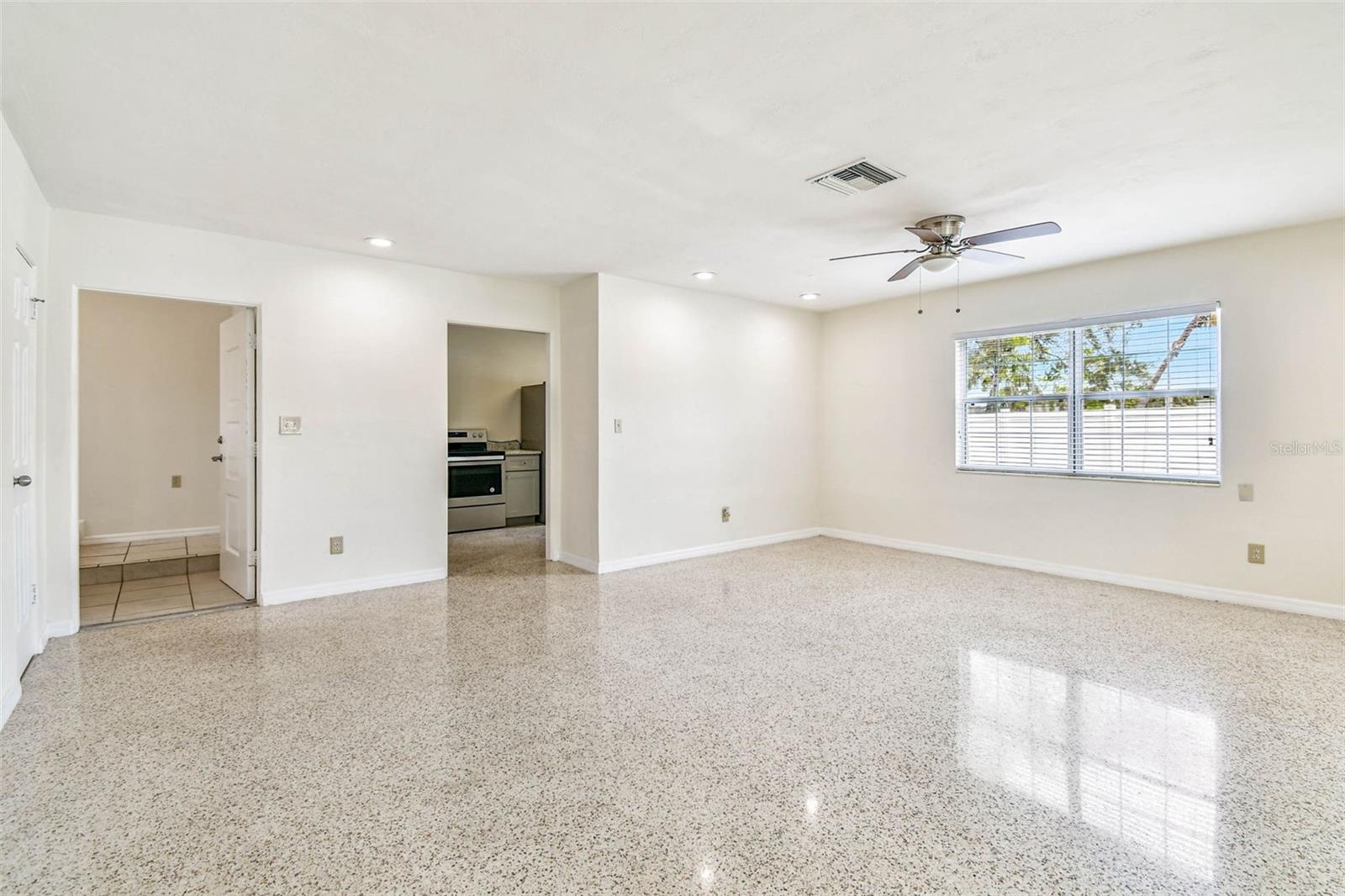 1101 81ST AVE N, ST PETERSBURG, FL — photo 19