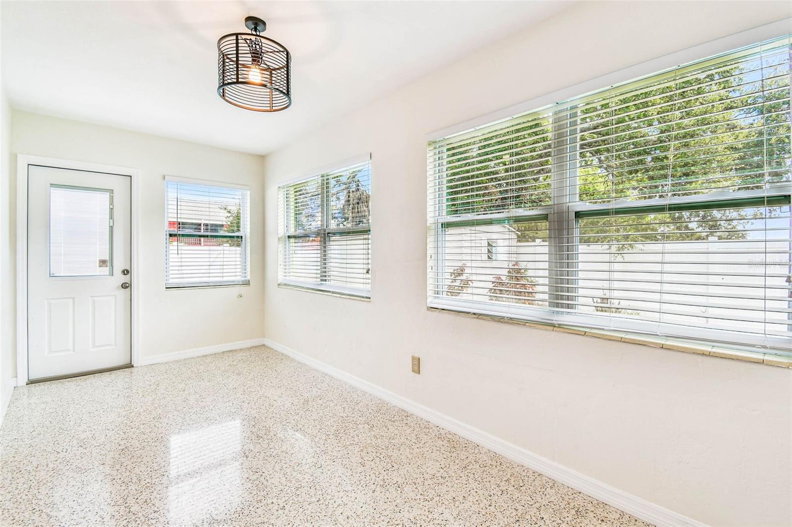 1101 81ST AVE N, ST PETERSBURG, FL — photo 20