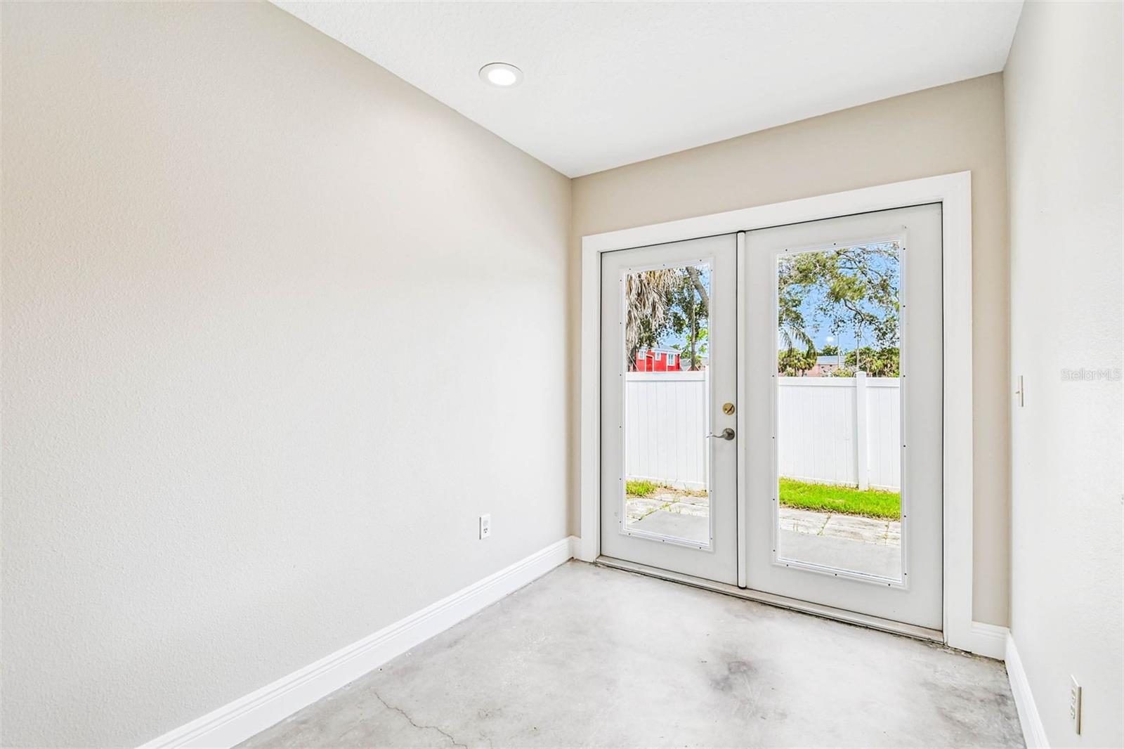 1101 81ST AVE N, ST PETERSBURG, FL — photo 53