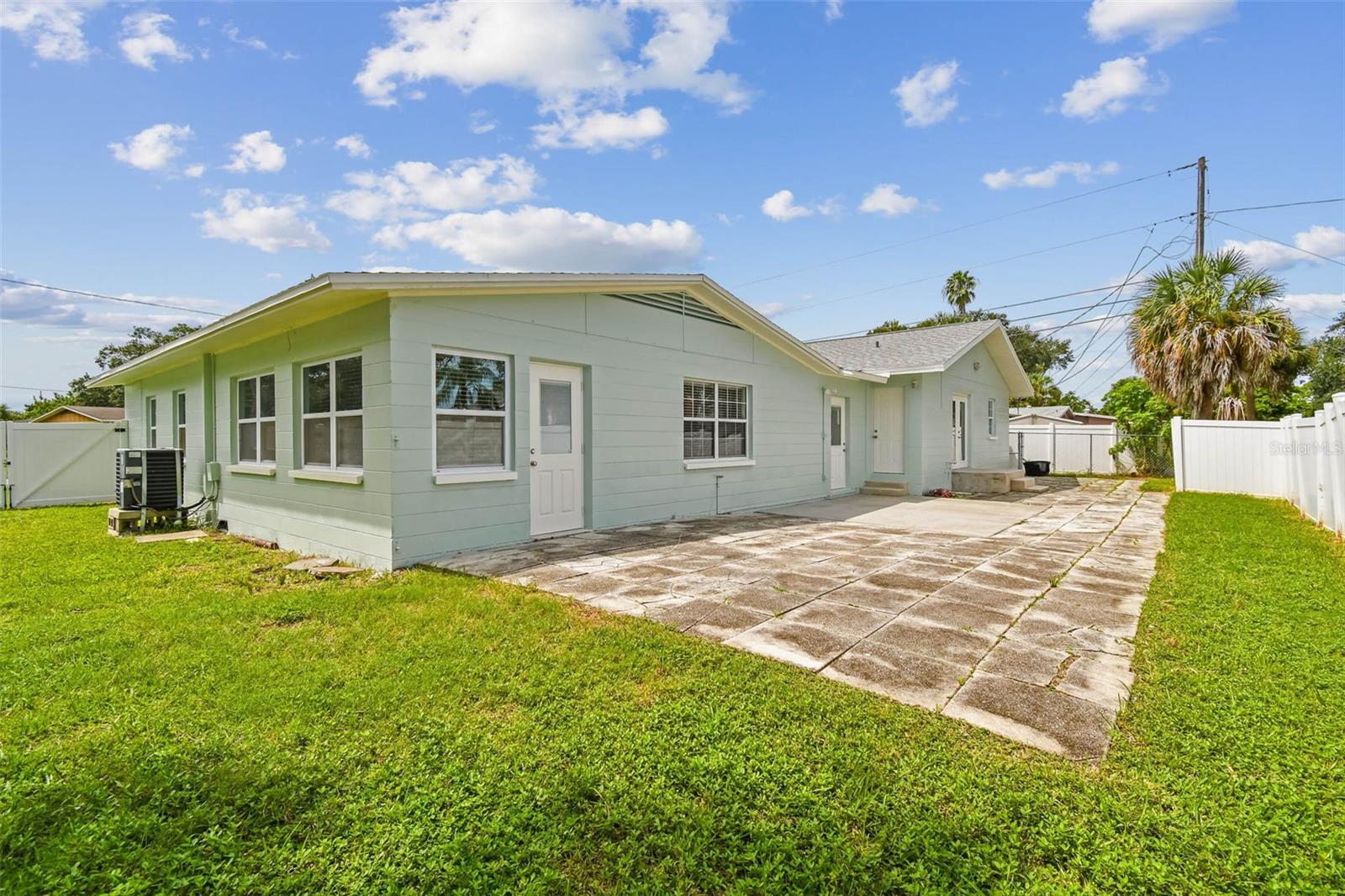 1101 81ST AVE N, ST PETERSBURG, FL — photo 57