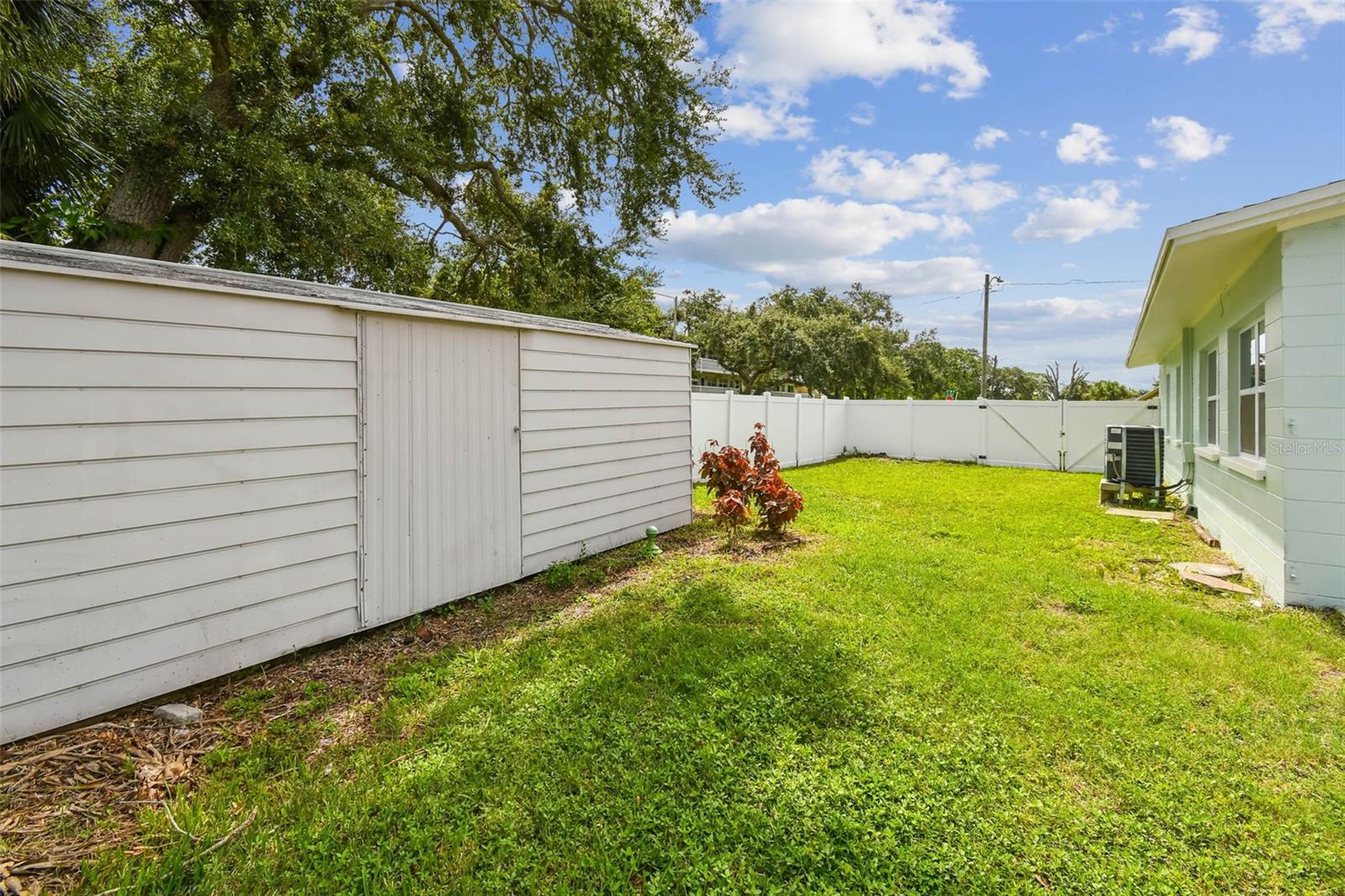 1101 81ST AVE N, ST PETERSBURG, FL — photo 58