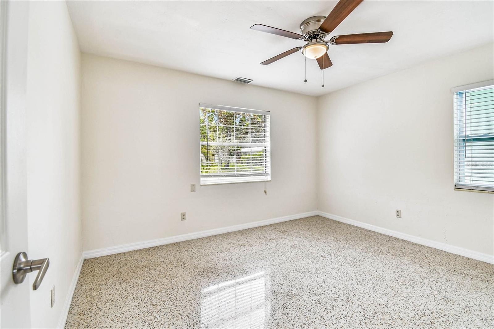 1101 81ST AVE N, ST PETERSBURG, FL — photo 29