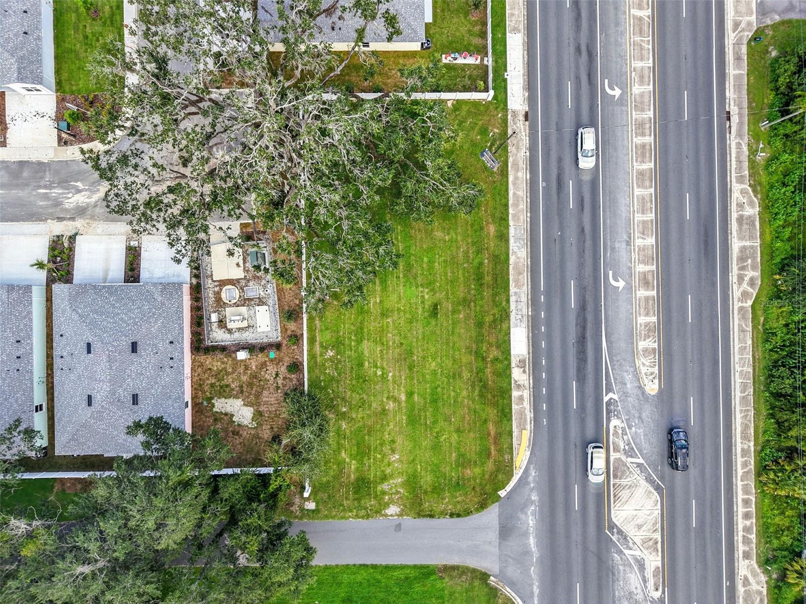 12182 N US HIGHWAY 301, OXFORD, FL — photo 5