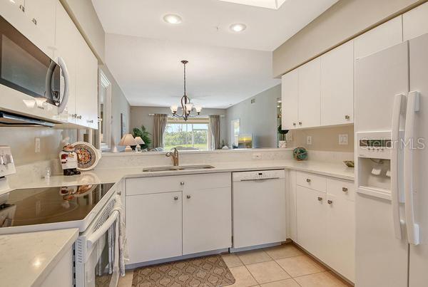 9641 CASTLE POINT DR #1215, SARASOTA, FL — photo 6