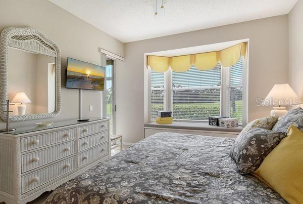 9641 CASTLE POINT DR #1215, SARASOTA, FL — photo 17