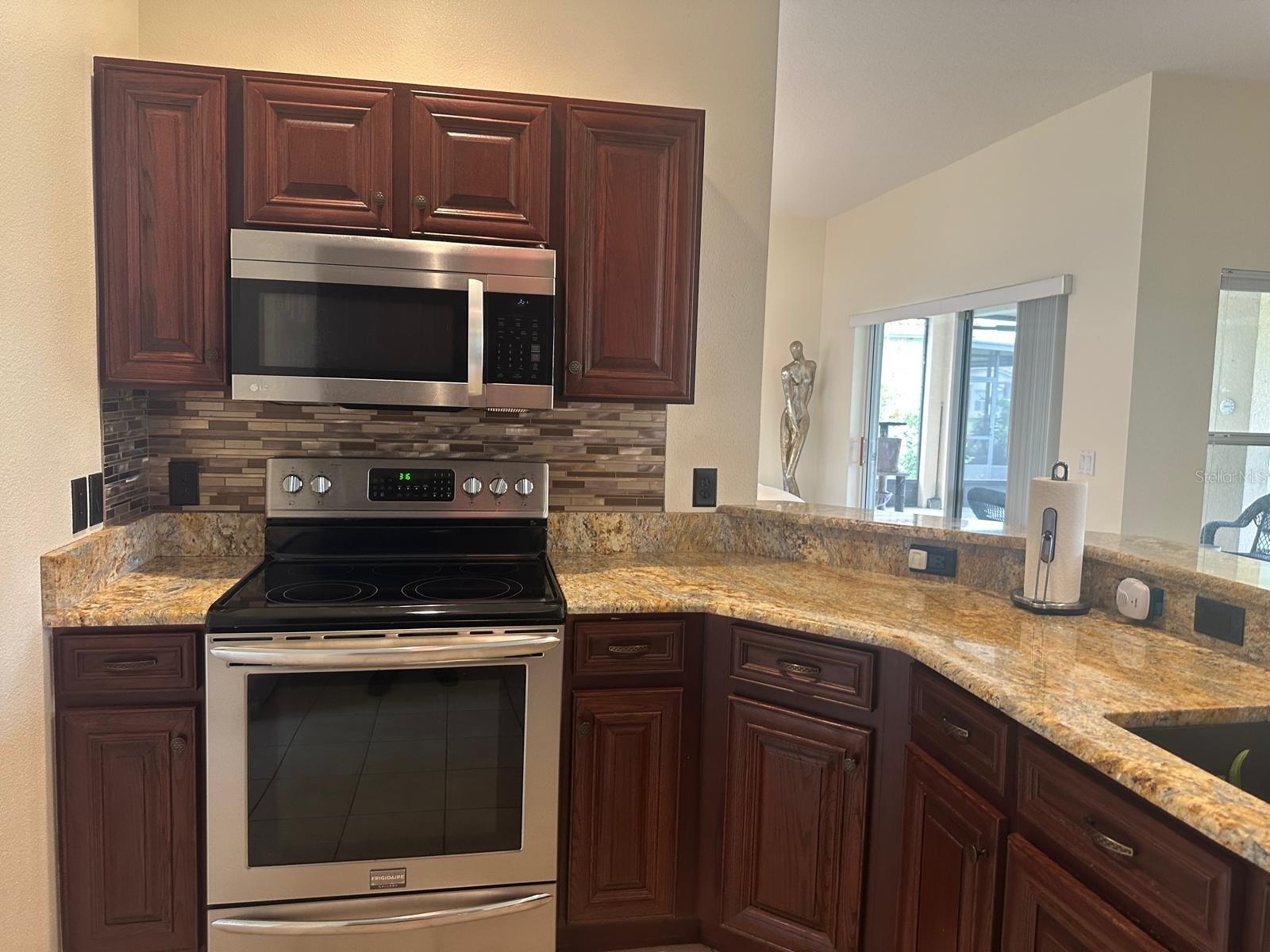 4002 BOUGAINVILLEA PL, KISSIMMEE, FL — photo 28