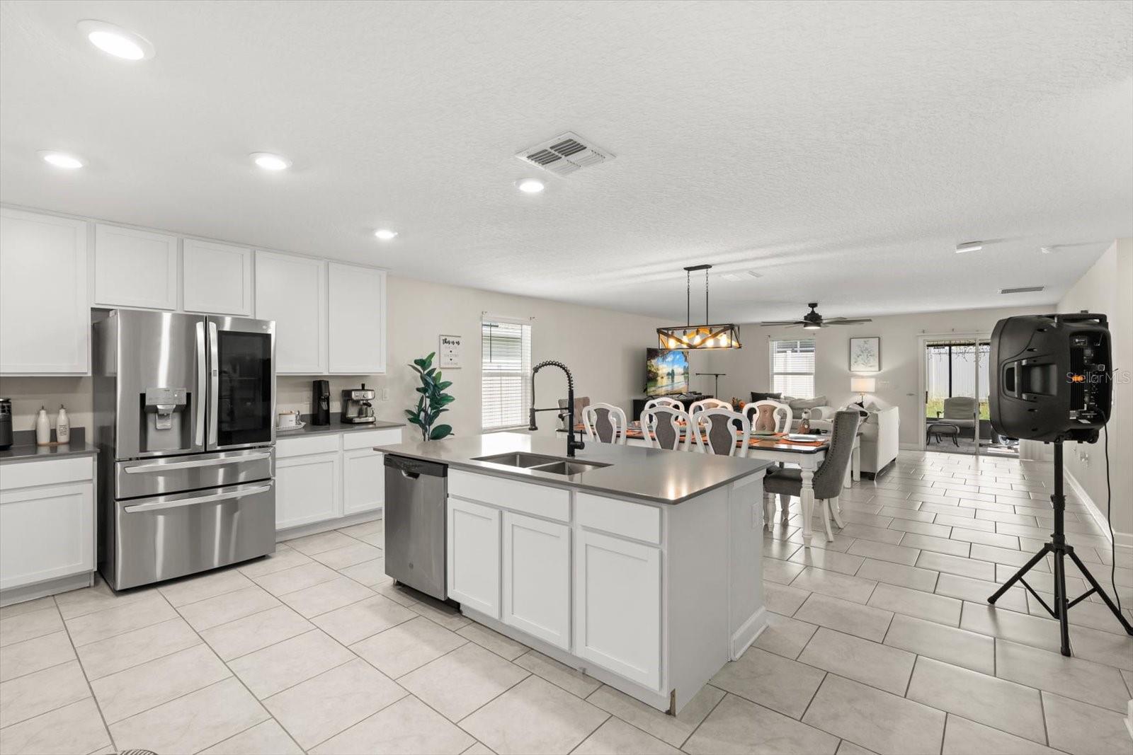 545 S ANDREA CIR, HAINES CITY, FL — photo 8