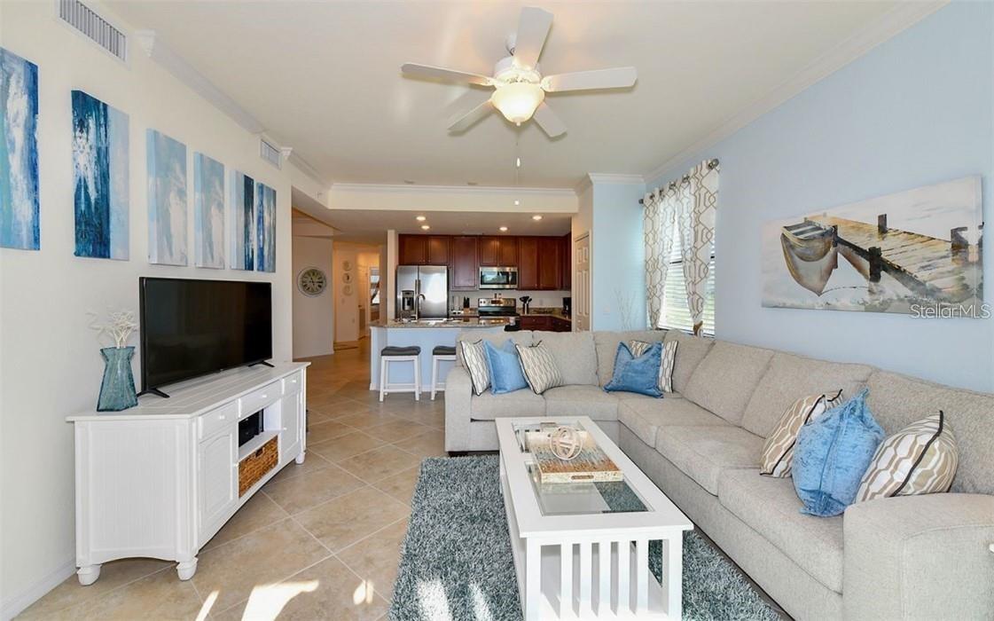 16904 VARDON TERRACE #201, LAKEWOOD RANCH, FL — photo 7