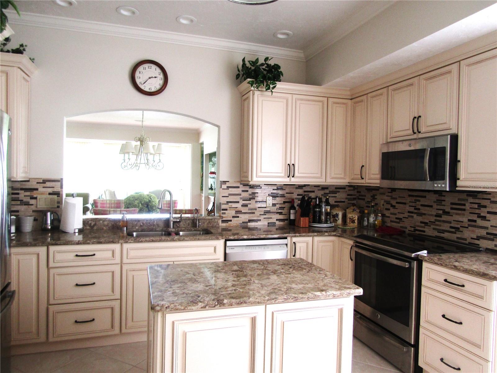 3881 CHATSWORTH GREENE CT #20, SARASOTA, FL — photo 21