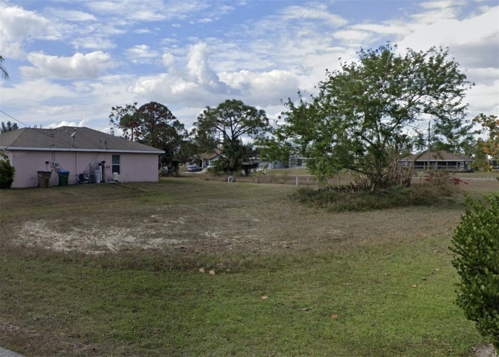 2215 NE 34TH LN, CAPE CORAL, FL