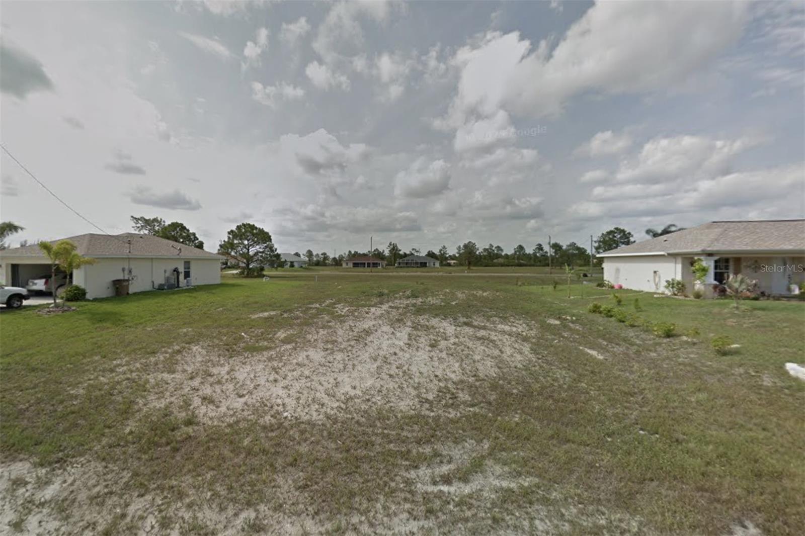 2215 NE 34TH LN, CAPE CORAL, FL — photo 3