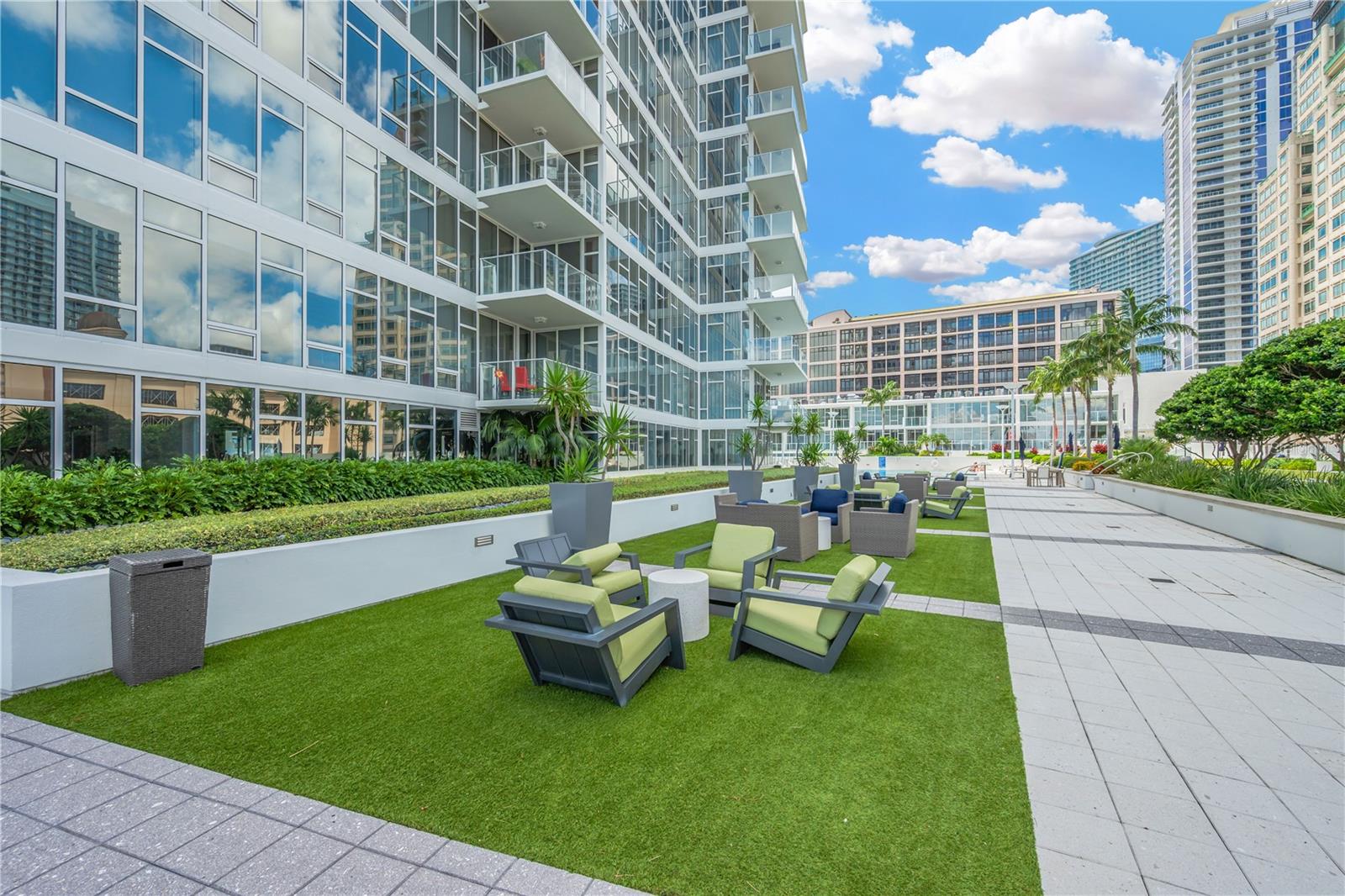 145 2ND AVE S #521, ST PETERSBURG, FL — photo 62