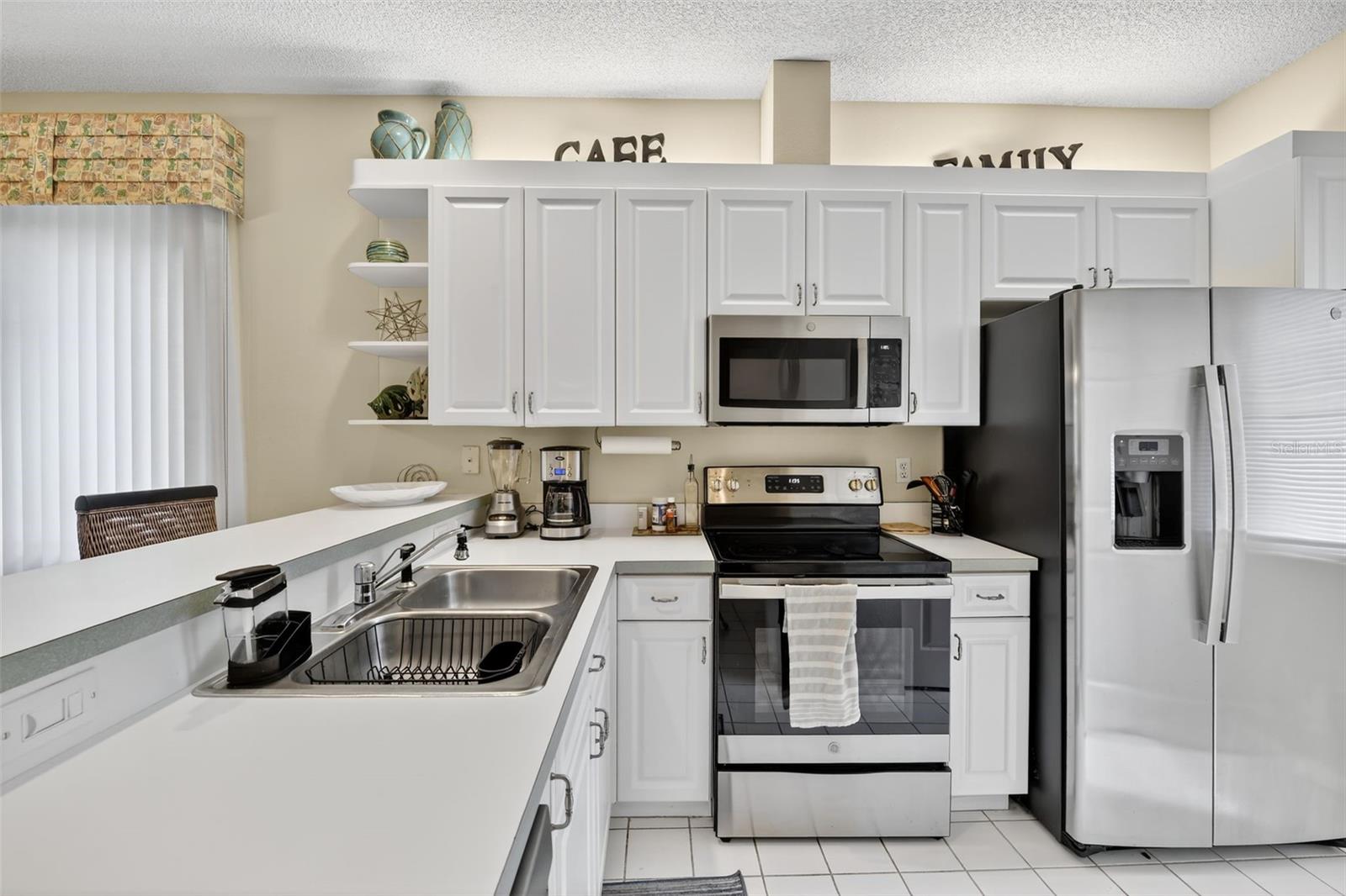 8512 54TH AVENUE CIR E, BRADENTON, FL — photo 5