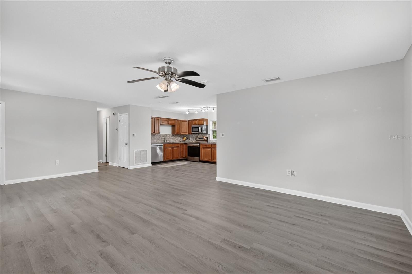 705 MIKE AVE, FRUITLAND PARK, FL — photo 13