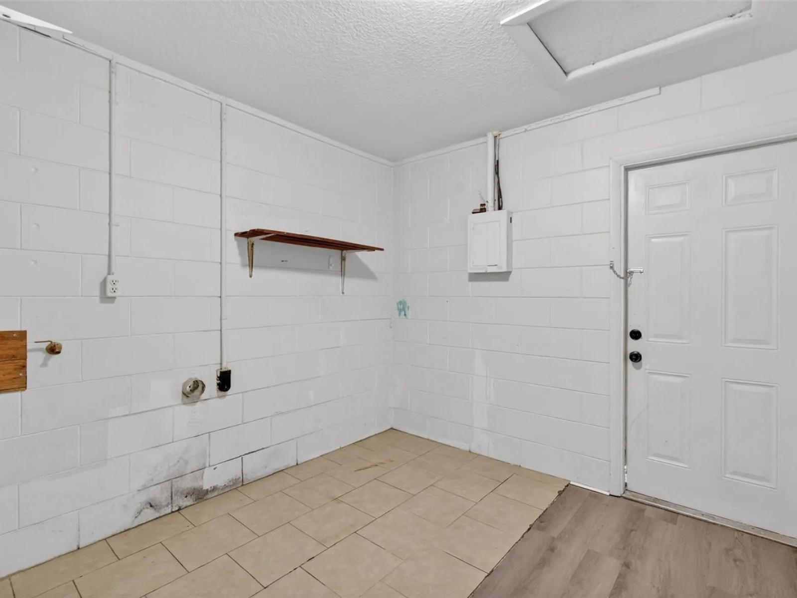 705 MIKE AVE, FRUITLAND PARK, FL — photo 21