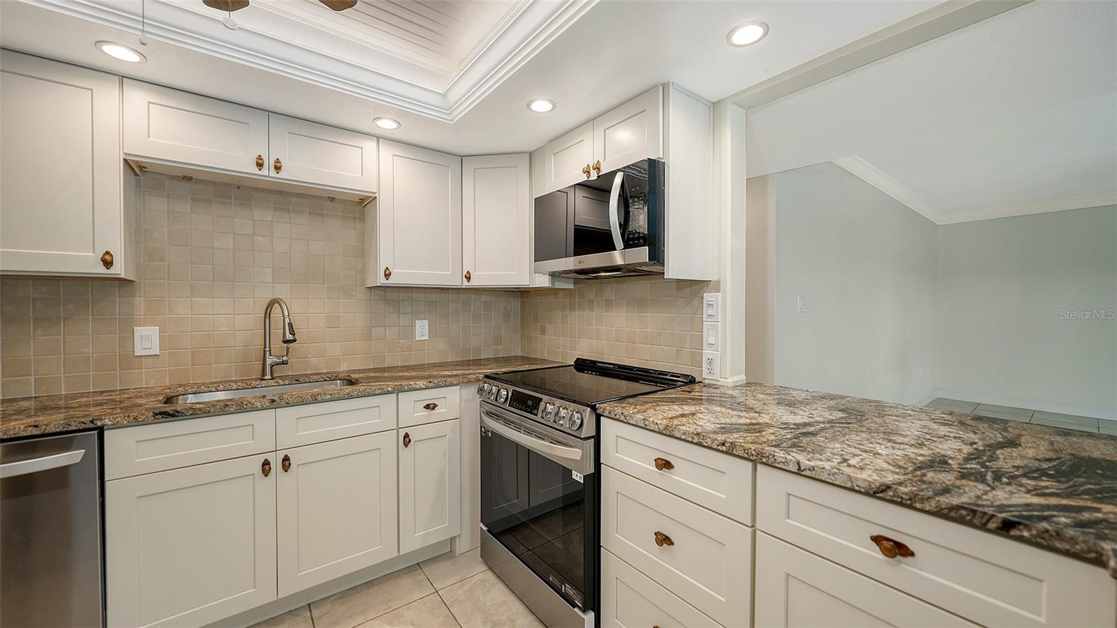 225 HOURGLASS WAY #103, SARASOTA, FL — photo 38