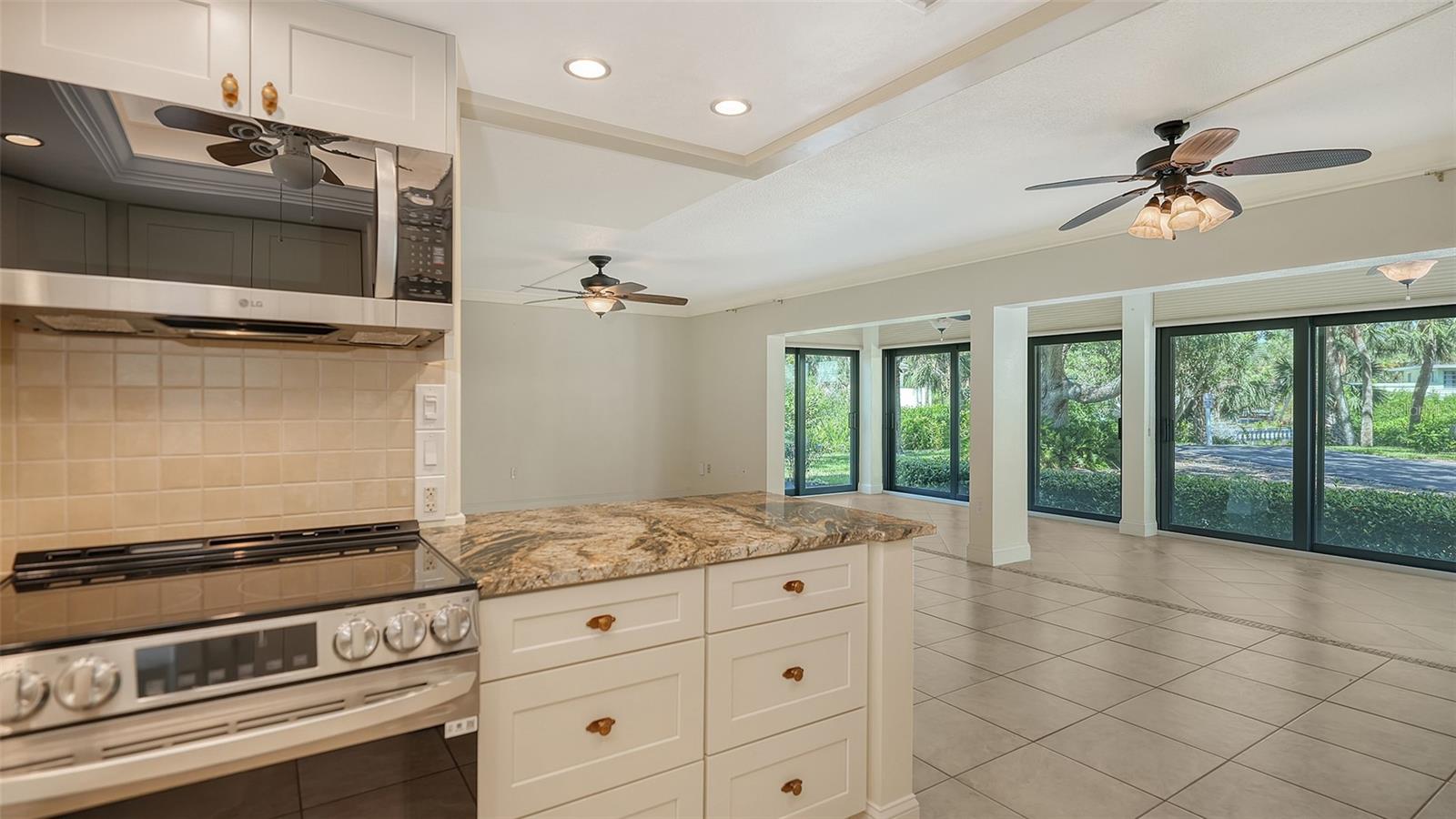 225 HOURGLASS WAY #103, SARASOTA, FL — photo 40