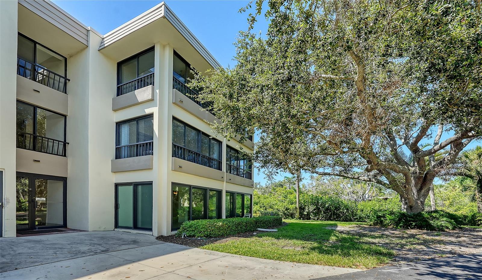 225 HOURGLASS WAY #103, SARASOTA, FL — photo 67
