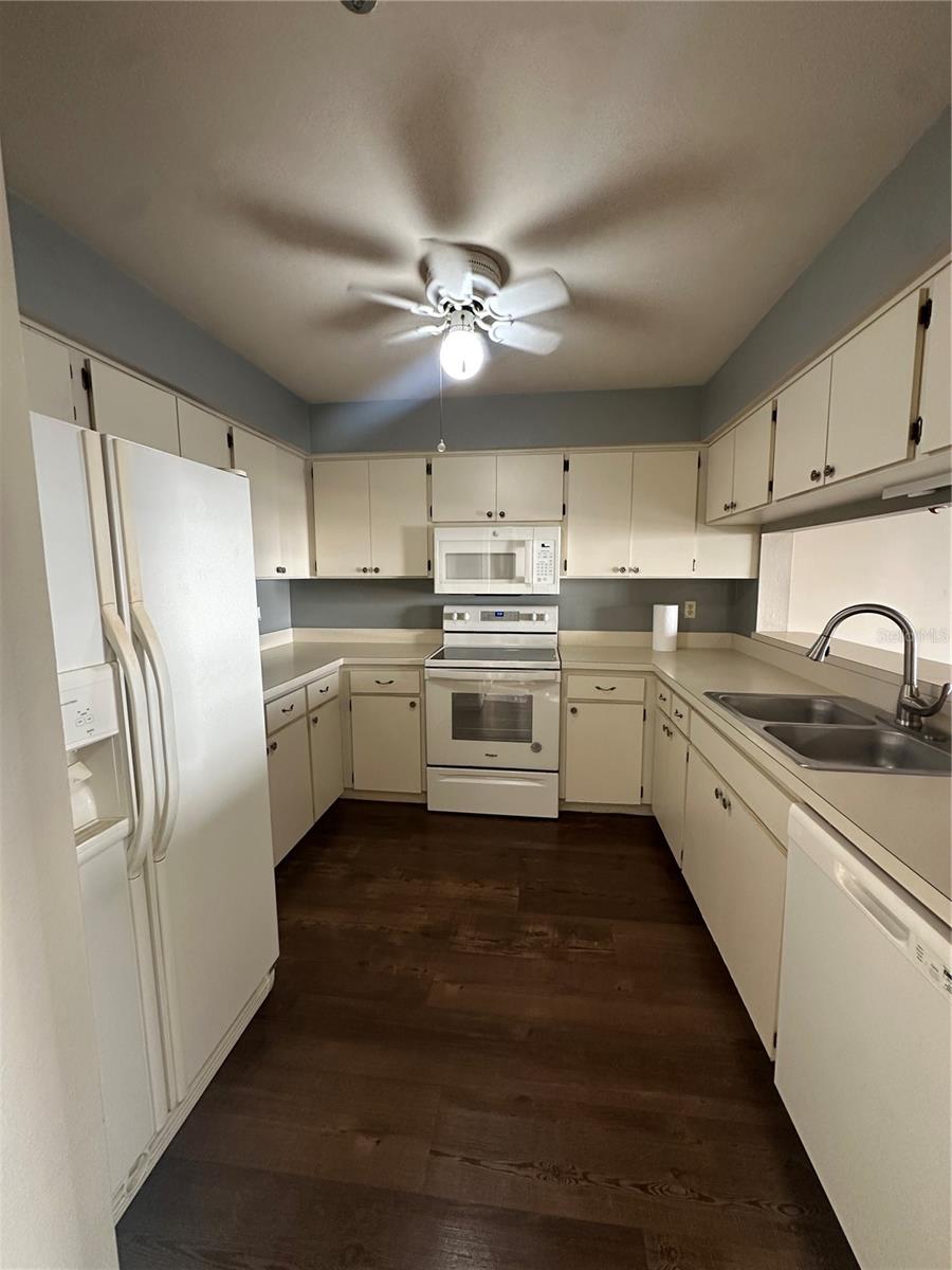 6810 STONES THROW CIR N #13203, ST PETERSBURG, FL — photo 4