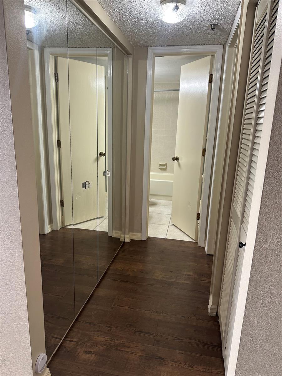 6810 STONES THROW CIR N #13203, ST PETERSBURG, FL — photo 32