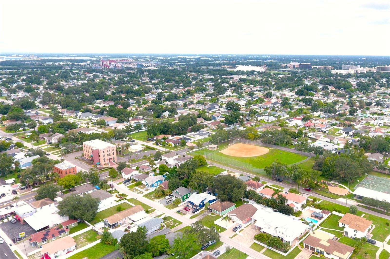 2606 W COLUMBUS DR, TAMPA, FL — photo 18