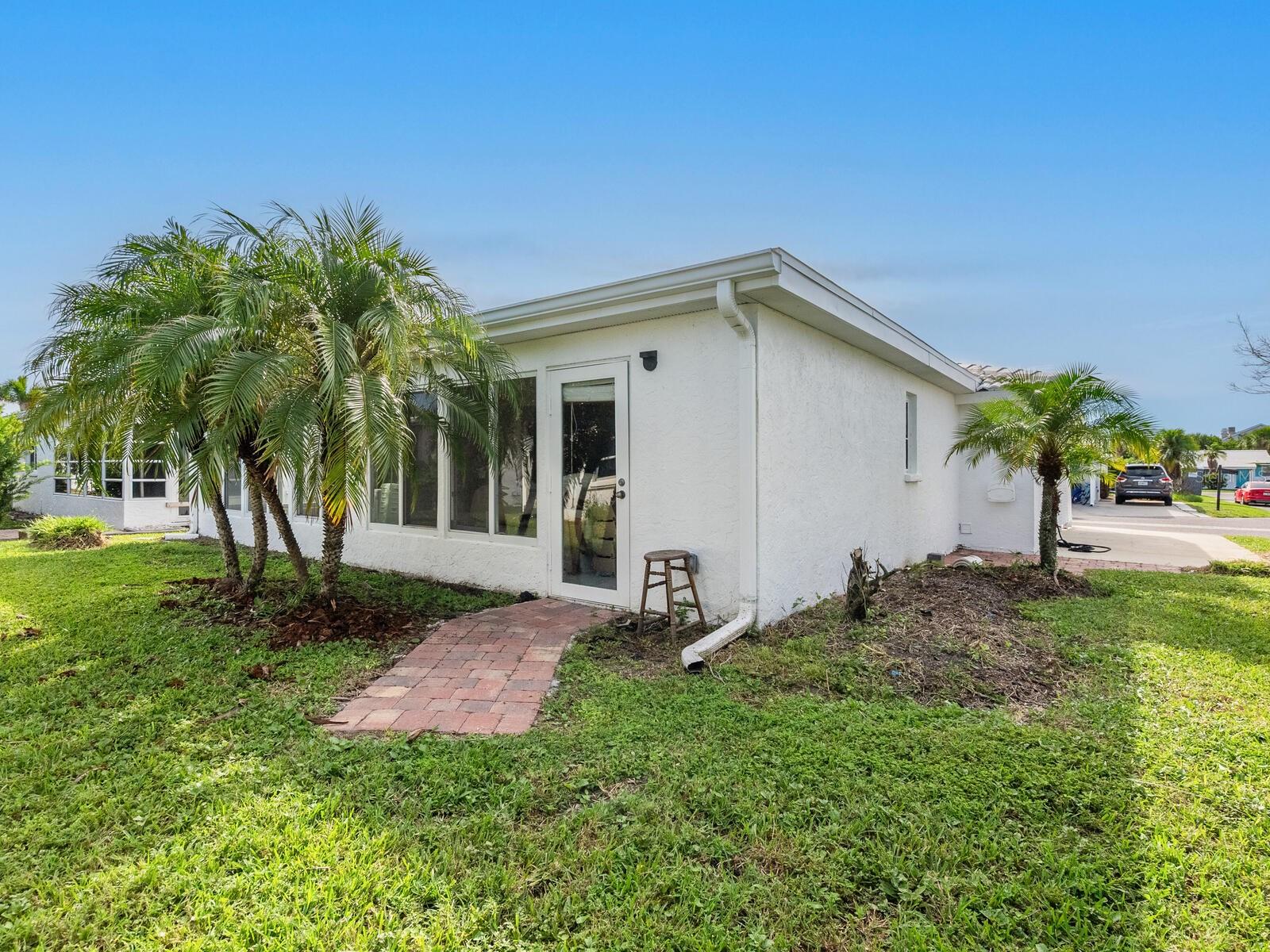 667 EL CENTRO, LONGBOAT KEY, FL — photo 17