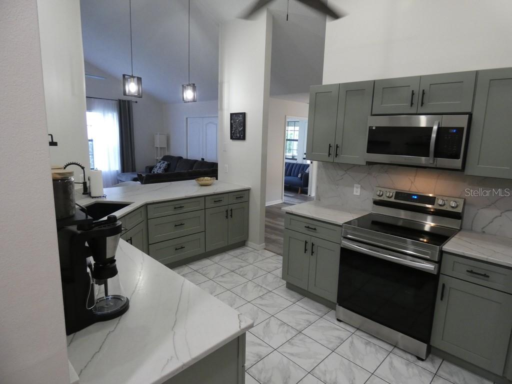 6534 FOXMOOR DR, ZEPHYRHILLS, FL — photo 6