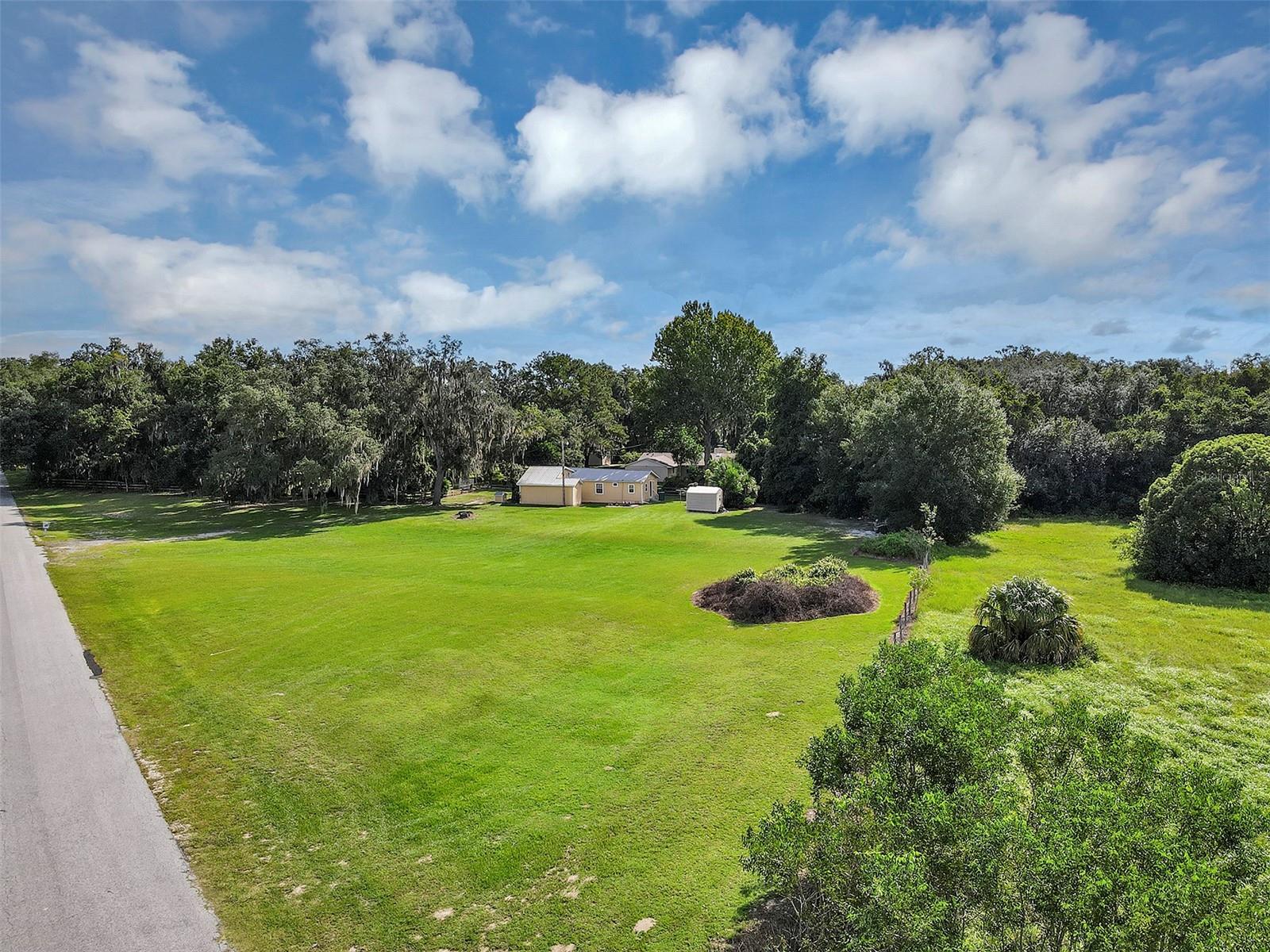 510 PHILLIPS LN, WILDWOOD, FL — photo 29