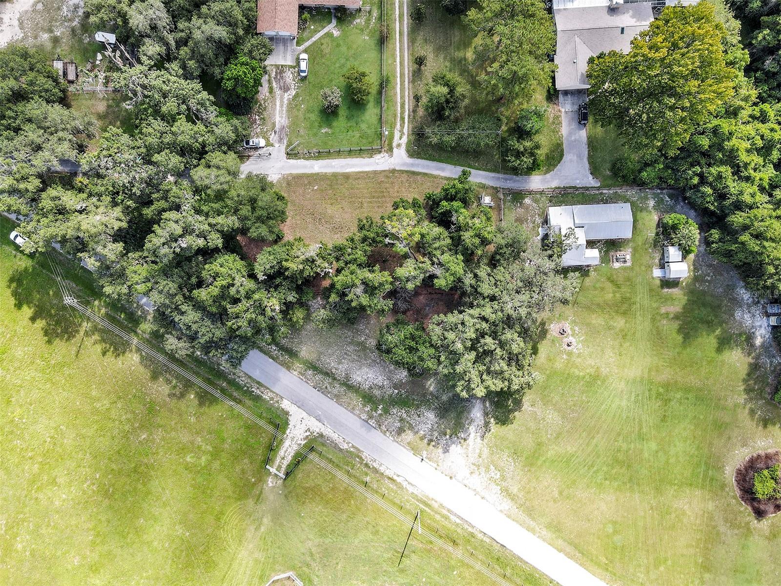 510 PHILLIPS LN, WILDWOOD, FL — photo 36