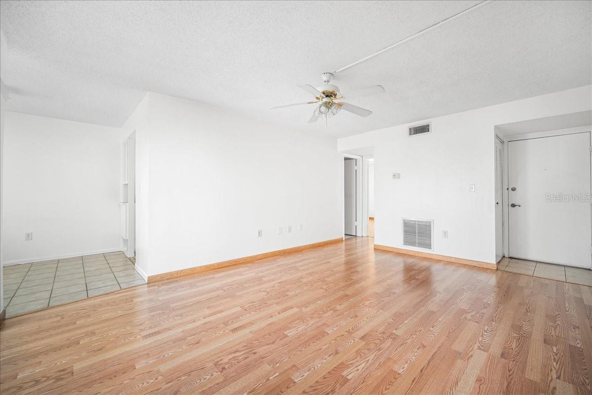 11401 3RD ST N #2, ST PETERSBURG, FL — photo 6