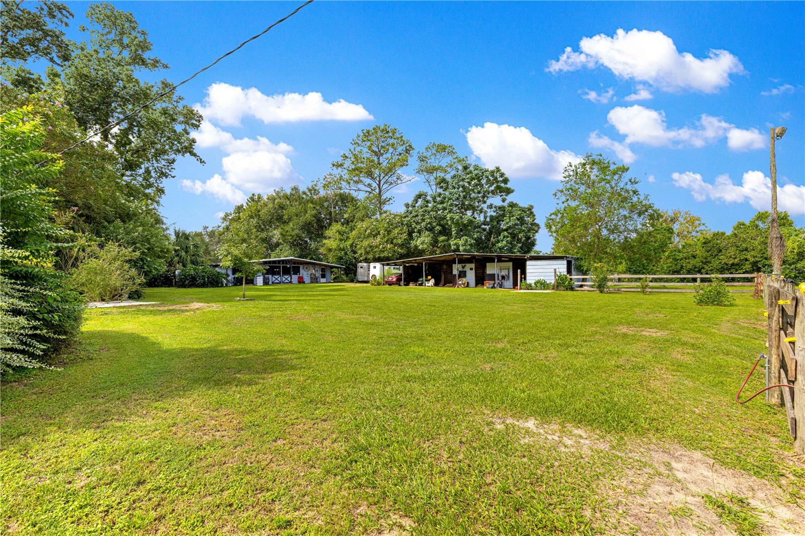 8221 SE 126TH PL, BELLEVIEW, FL — photo 2