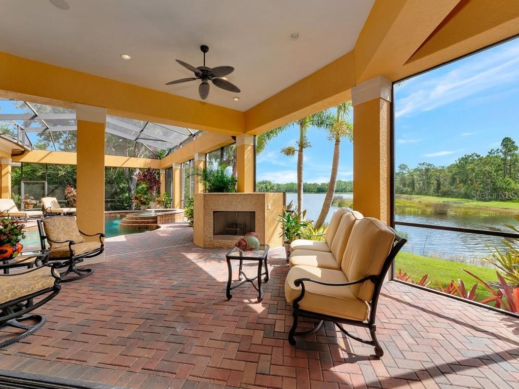8305 FARINGTON CT, BRADENTON, FL — photo 17